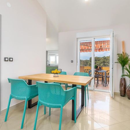 Apartment Vito With Sea View Fazana Room photo