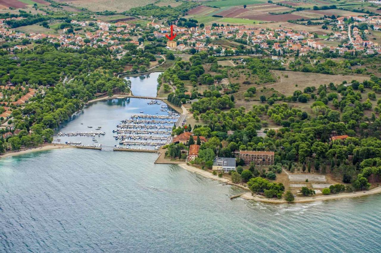 Apartment Vito With Sea View Fazana Exterior photo